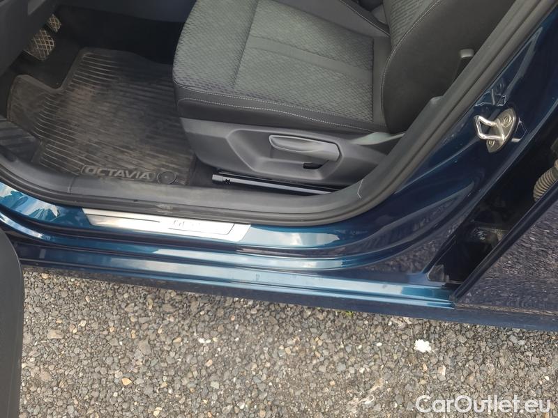  Skoda  Octavia  Lim. (NX3)(2020)  1.5e-TEC 110 Style AT #6
