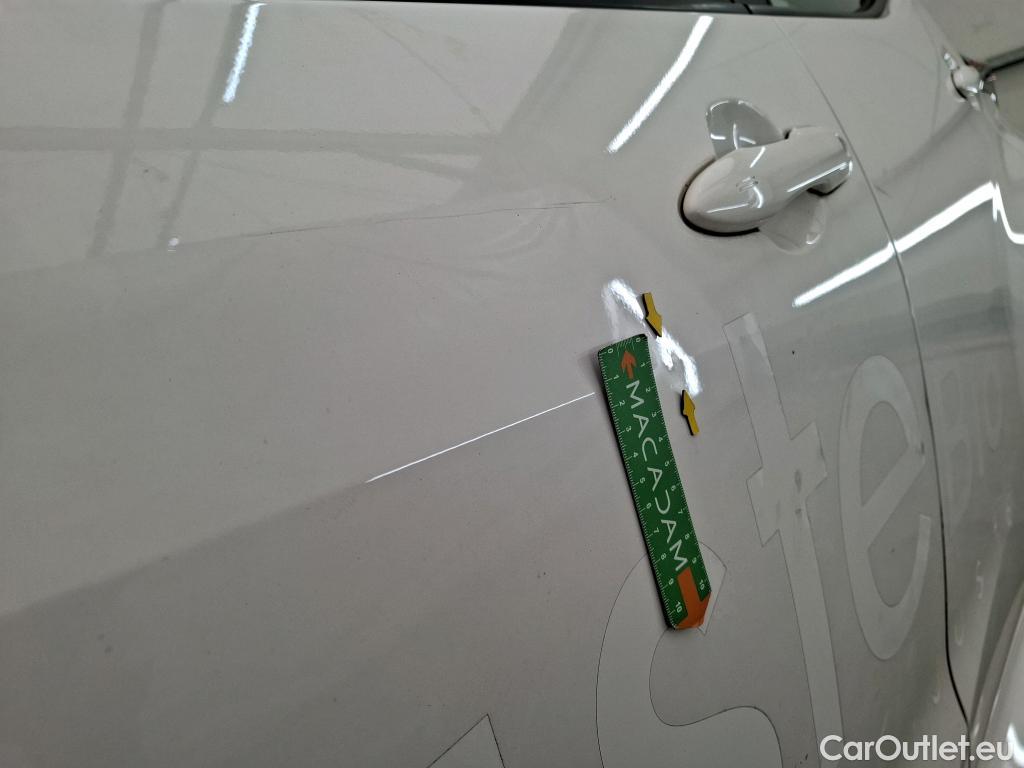  Toyota  Yaris TOYOTA  Hybride Affaires / 2019 / 5P / Berline 1.5 Hybride 116h Dynamic Business Affair #17