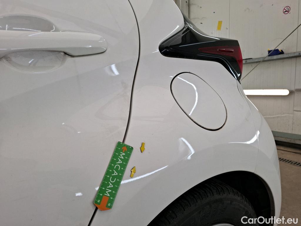  Toyota  Yaris TOYOTA  Hybride Affaires / 2019 / 5P / Berline 1.5 Hybride 116h Dynamic Business Affair #20