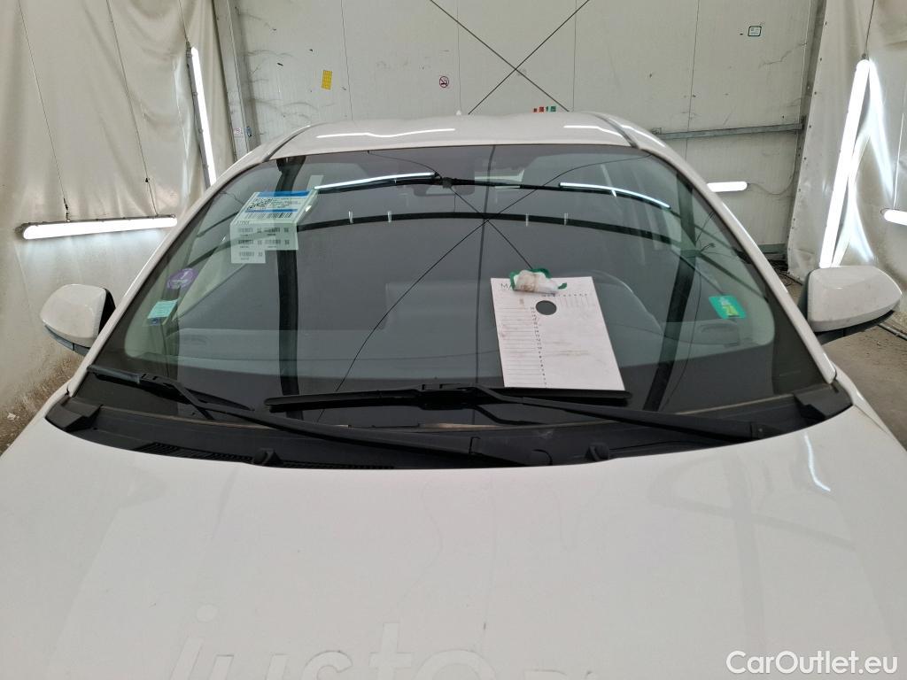  Toyota  Yaris TOYOTA  Hybride Affaires / 2019 / 5P / Berline 1.5 Hybride 116h Dynamic Business Affair #31