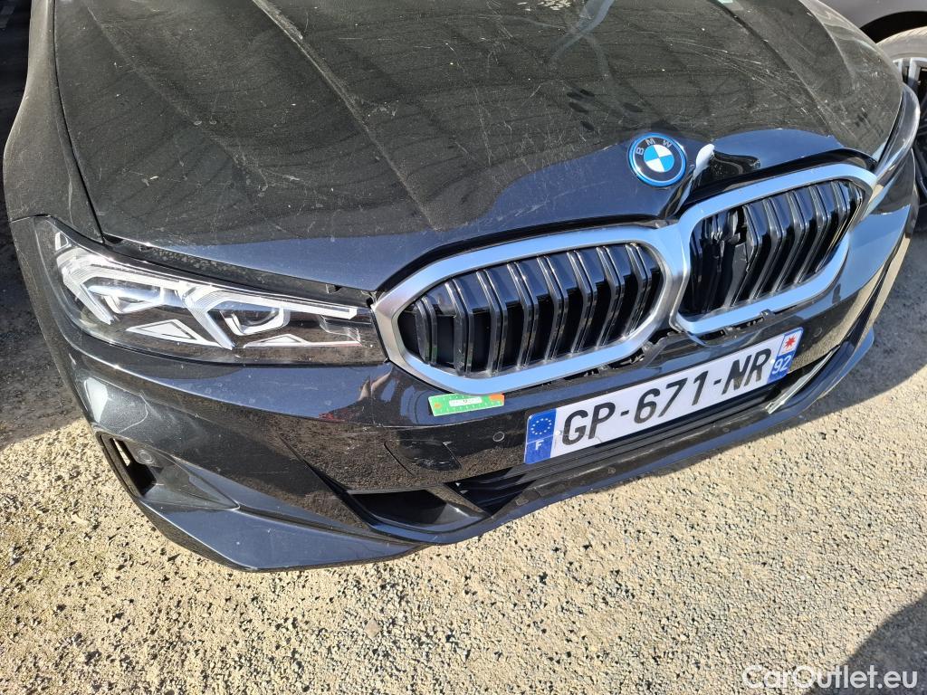  Bmw  Serie 3 BMW Série 3 Berline / 2022 / 4P / Berline 320e 204ch Business Design BVA8 Hybride #20