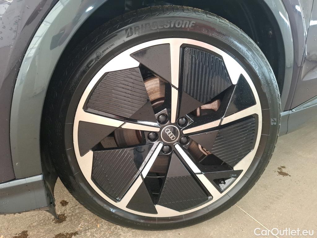  Audi  Q4 E-Tron  40 e-tron S line 77kWh BVA #17