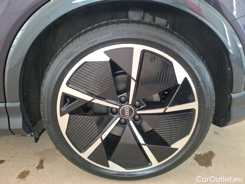  Audi  Q4 E-Tron  40 e-tron S line 77kWh BVA #16