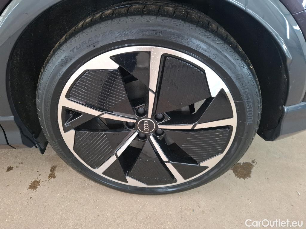  Audi  Q4 E-Tron  40 e-tron S line 77kWh BVA #2