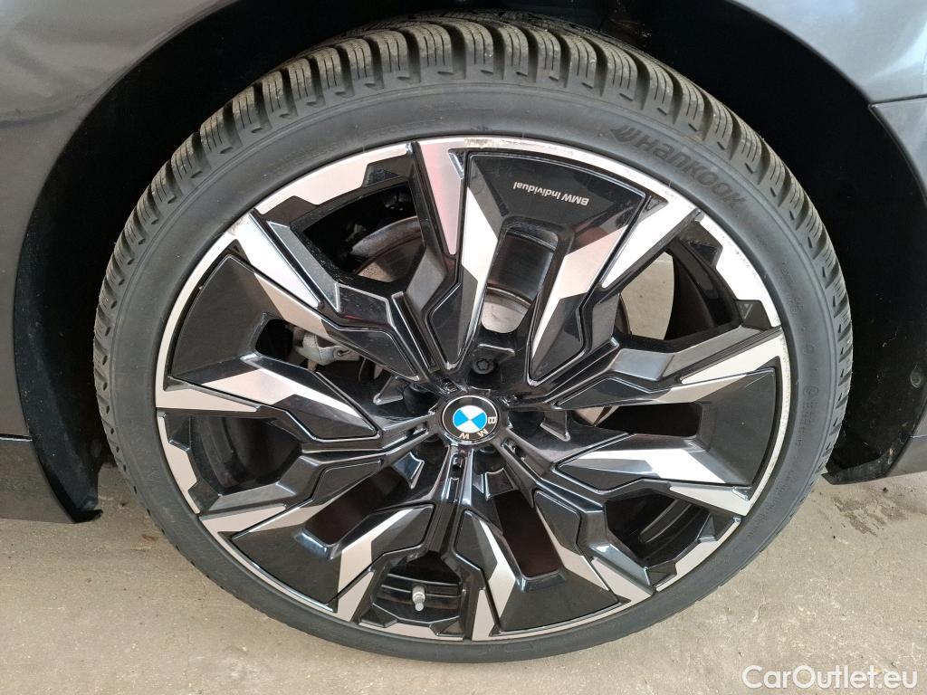  Bmw  Serie 5 BMW Série 5 / 2023 / 4P / Berline 530e xDrive 299ch M Sport BVA8 #2