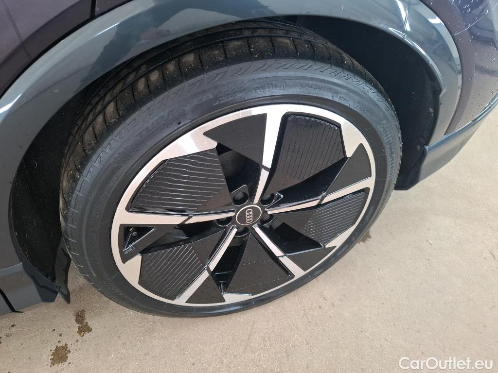  Audi  Q4 E-Tron  40 e-tron S line 77kWh BVA #1