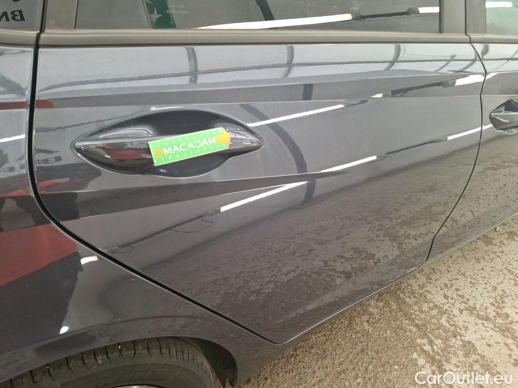  Hyundai  i20 HYUNDAI  / 2020 / 5P / Berline 1.0 T-GDI 100 HYBRID 48V Business #46