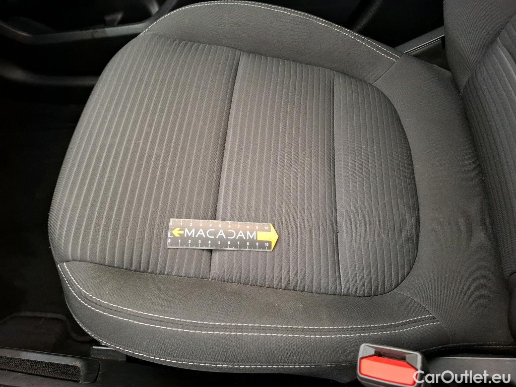  Ford  Kuga FORD  / 2019 / 5P / SUV 2.5 Dur 225 hybrid PHEV Pshift Titanium #34