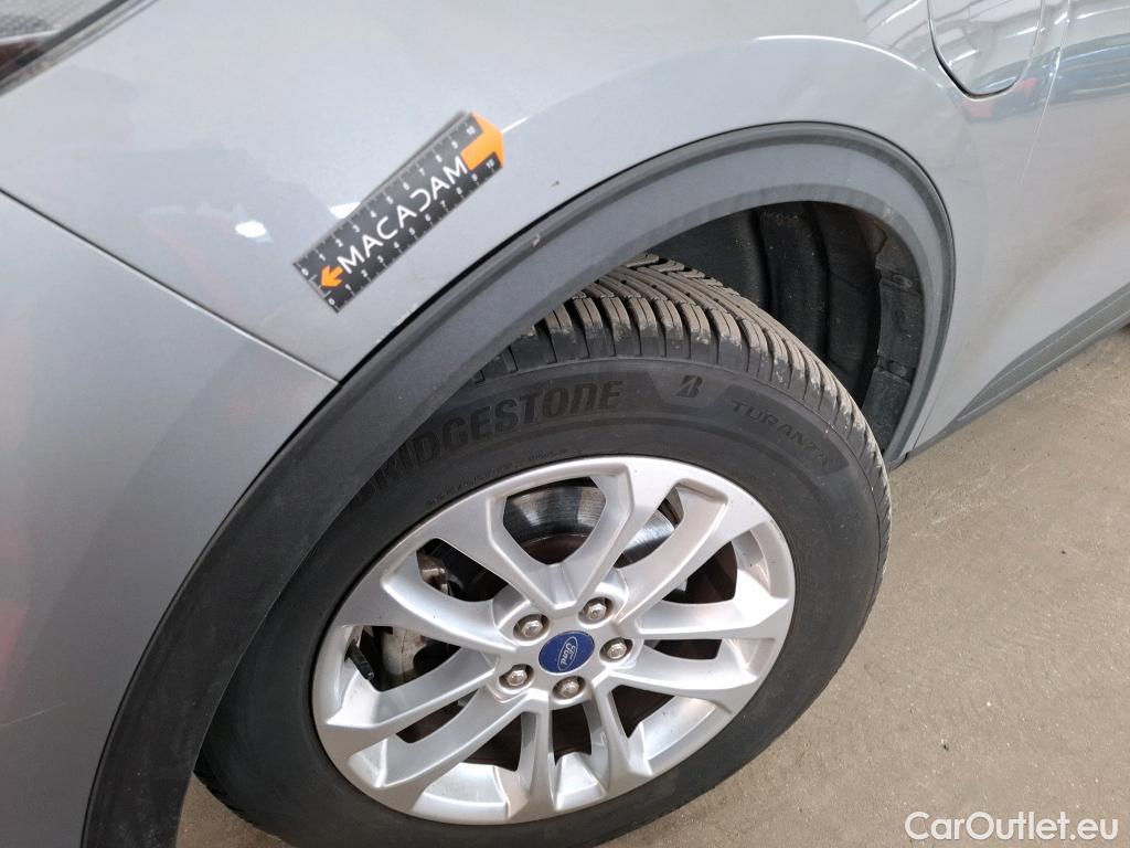  Ford  Kuga FORD  / 2019 / 5P / SUV 2.5 Dur 225 hybrid PHEV Pshift Titanium #37