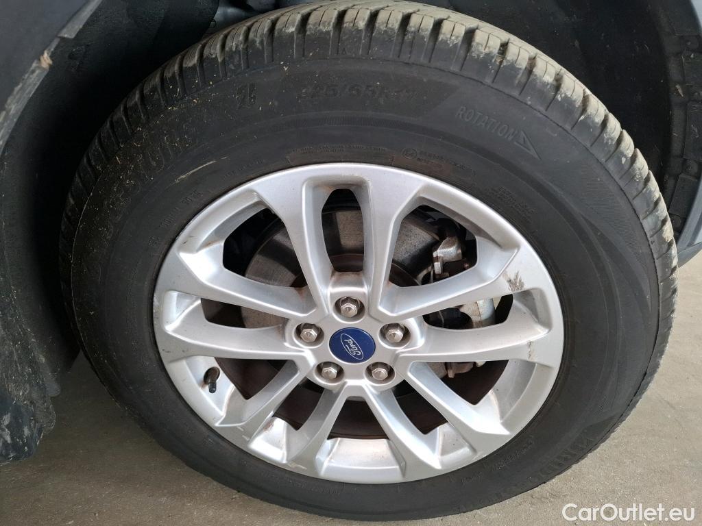  Ford  Kuga FORD  / 2019 / 5P / SUV 2.5 Dur 225 hybrid PHEV Pshift Titanium #22