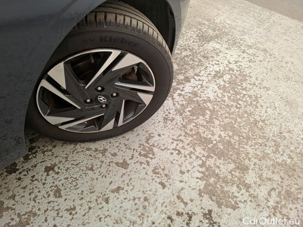  Hyundai  i20 HYUNDAI  / 2020 / 5P / Berline 1.0 T-GDI 100 HYBRID 48V Business #102