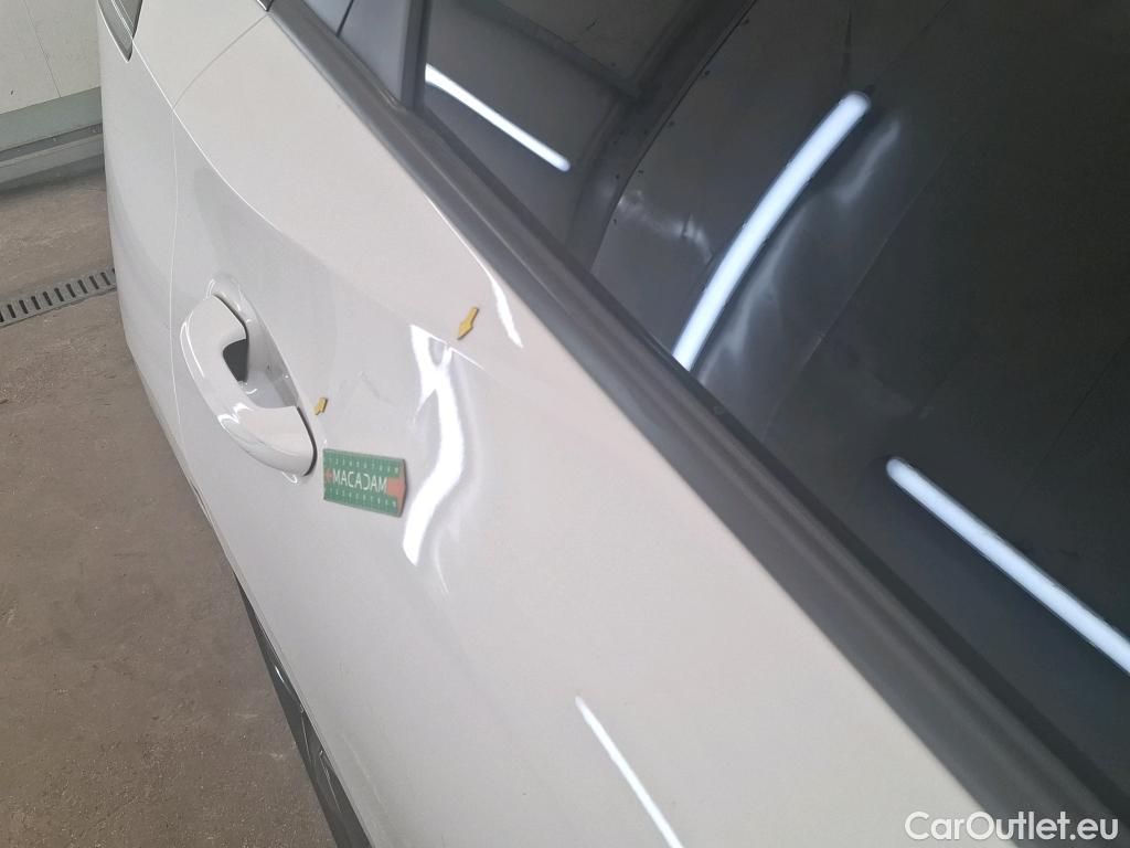  MG  4 MG MG / 2022 / 5P / Berline Comfort 6kWh 150kW CD LOT 200 #12