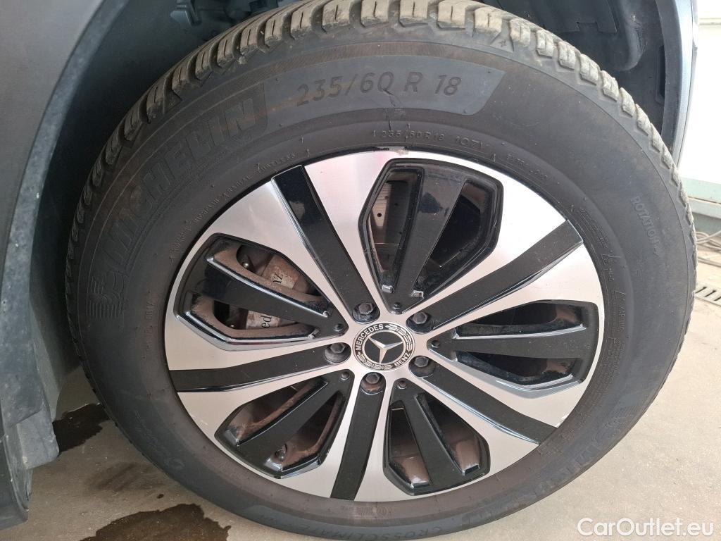  Mercedes  G-Klasee MERCEDES-BENZ GLC / 2019 / 5P / SUV 2.0 GLC 300 E BUSINESS LINE 4MATIC #2