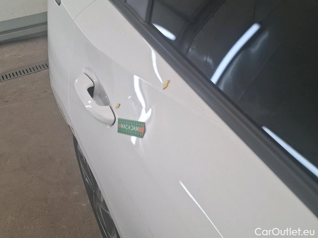  MG  4 MG MG / 2022 / 5P / Berline Comfort 6kWh 150kW CD LOT 200 #11