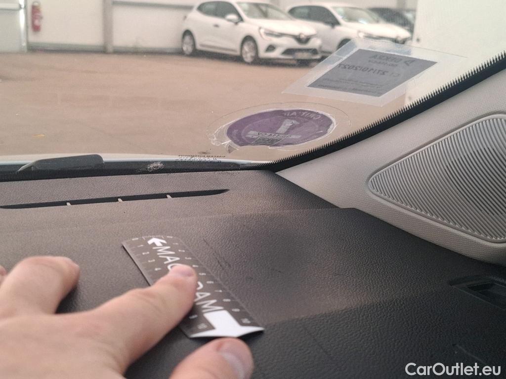  Renault  Clio  V Business 1.6 E-TECH Hybrid 140CV BVA6 E6d #6