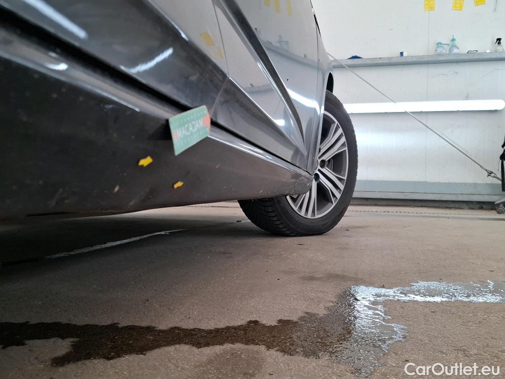  Renault  Megane RENAULT Mégane Estate / 2020 / 5P / Break Intens E-Tech hybride rechargeable 160 #17