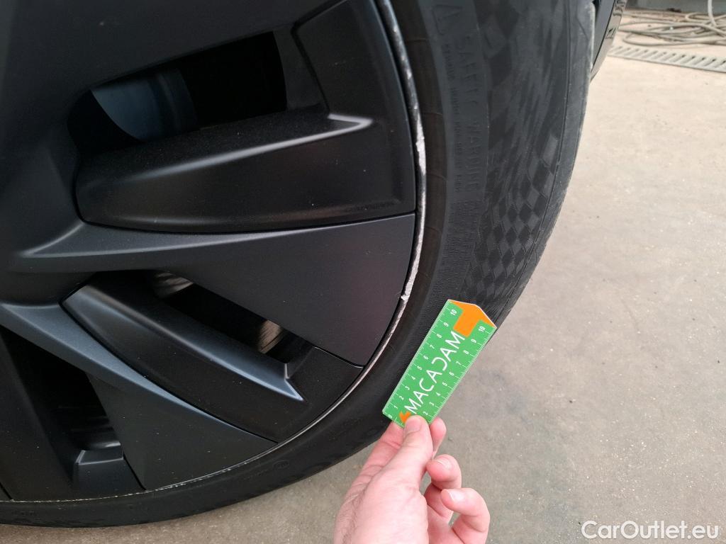  Tesla  Model Y TESLA  / 2020 / 5P / SUV Grande Autonomie RWD #9