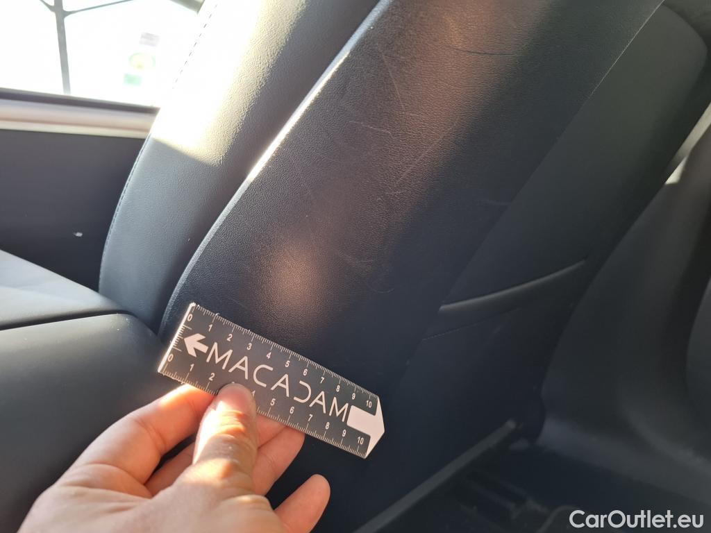  Tesla  Model 3 TESLA  / 2018 / 4P / Berline Autonomie Standard Plus RWD #47