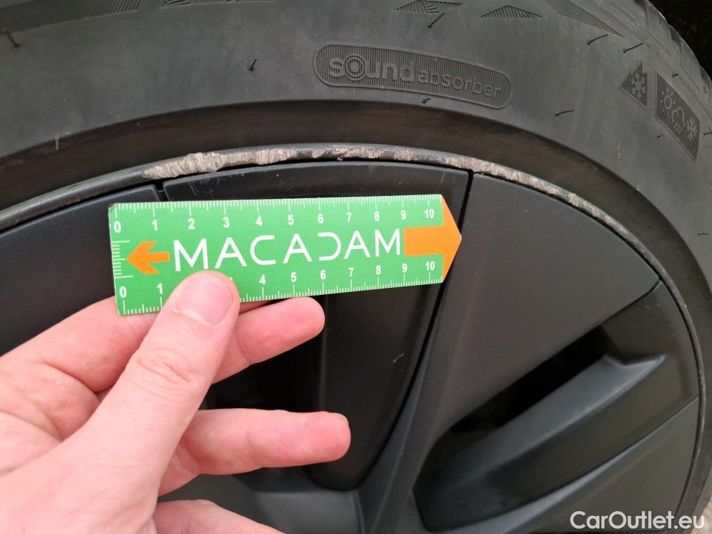  Tesla  Model Y TESLA  / 2020 / 5P / SUV Grande Autonomie RWD #3