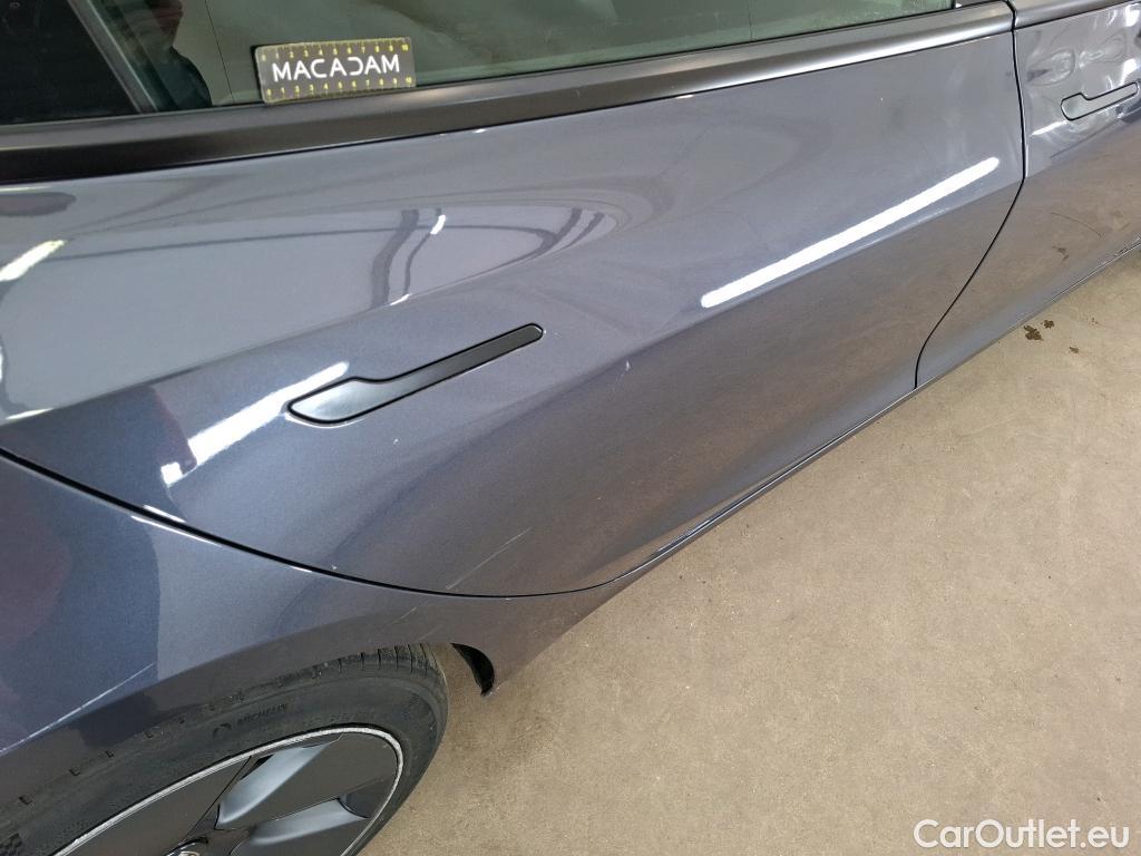  Tesla  Model 3 TESLA  / 2018 / 4P / Berline Autonomie Standard Plus RWD #54