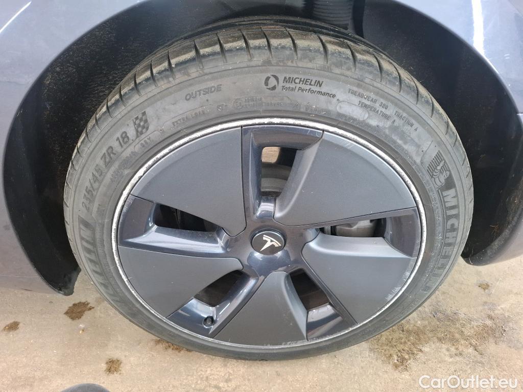  Tesla  Model 3 TESLA  / 2018 / 4P / Berline Autonomie Standard Plus RWD #28