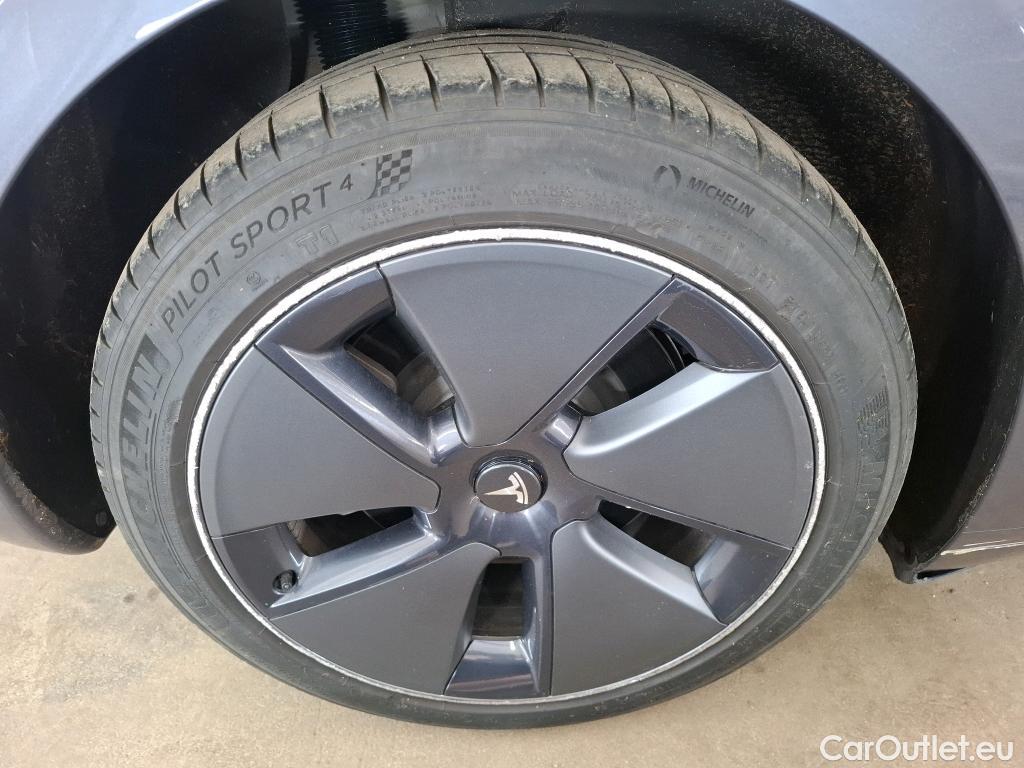  Tesla  Model 3 TESLA  / 2018 / 4P / Berline Autonomie Standard Plus RWD #10