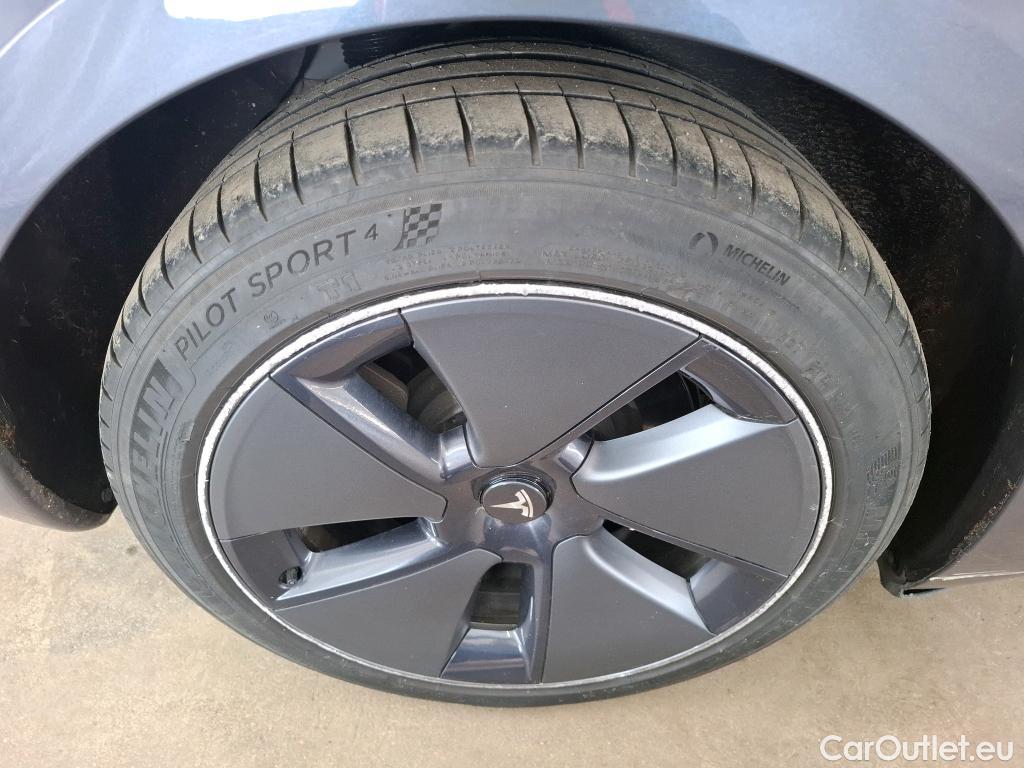  Tesla  Model 3 TESLA  / 2018 / 4P / Berline Autonomie Standard Plus RWD #9