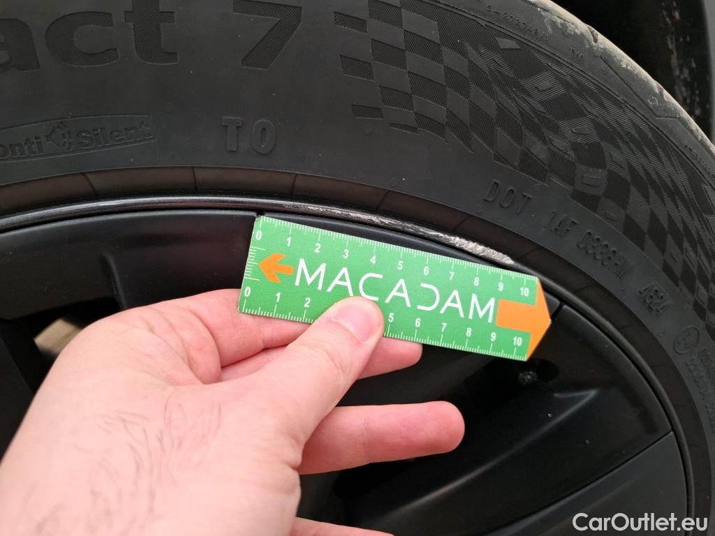  Tesla  Model Y TESLA  / 2020 / 5P / SUV Grande Autonomie RWD #13