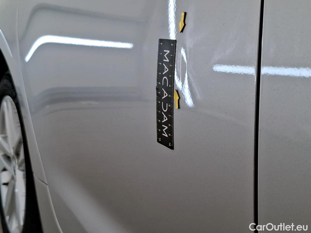  Toyota  Corolla TOYOTA  Touring Sports / 2018 / 5P / Break Hybride 122h Dynamic Business Stage Acad (Ex 433P) #26