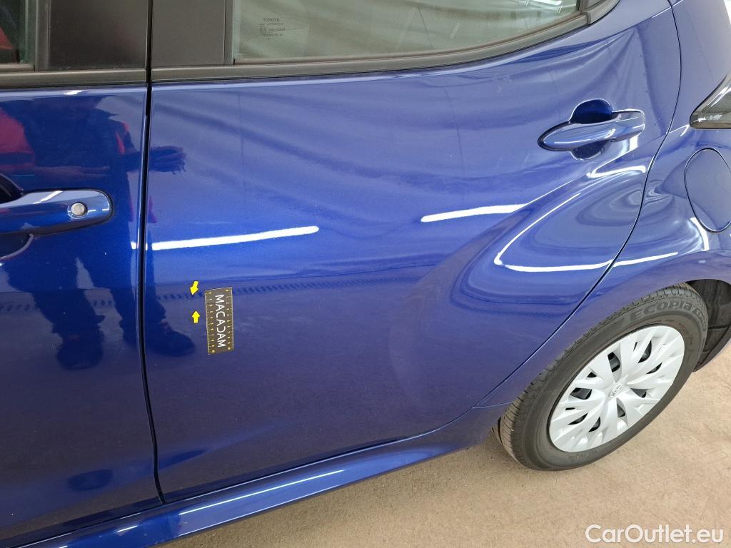  Toyota  Yaris TOYOTA  Hybride / 2019 / 5P / Berline Hybride 116h France Business Stage Acad #30