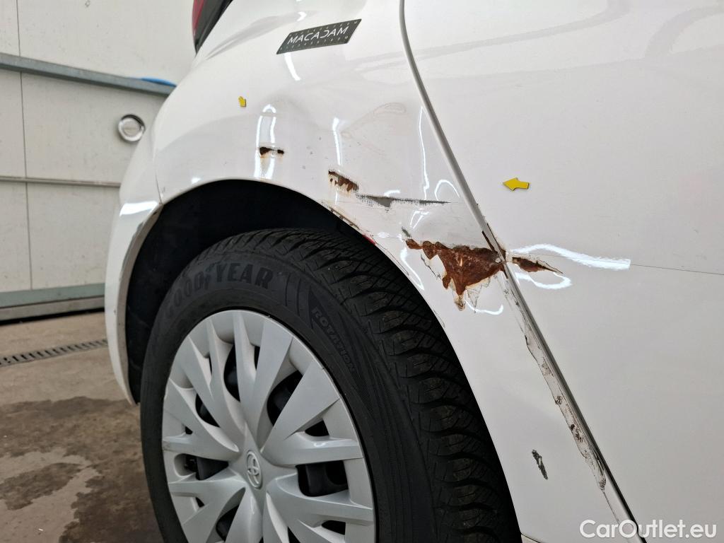  Toyota  Yaris TOYOTA  Hybride / 2019 / 5P / Berline Hybride 116h Dynamic Business Beyond Zer #4