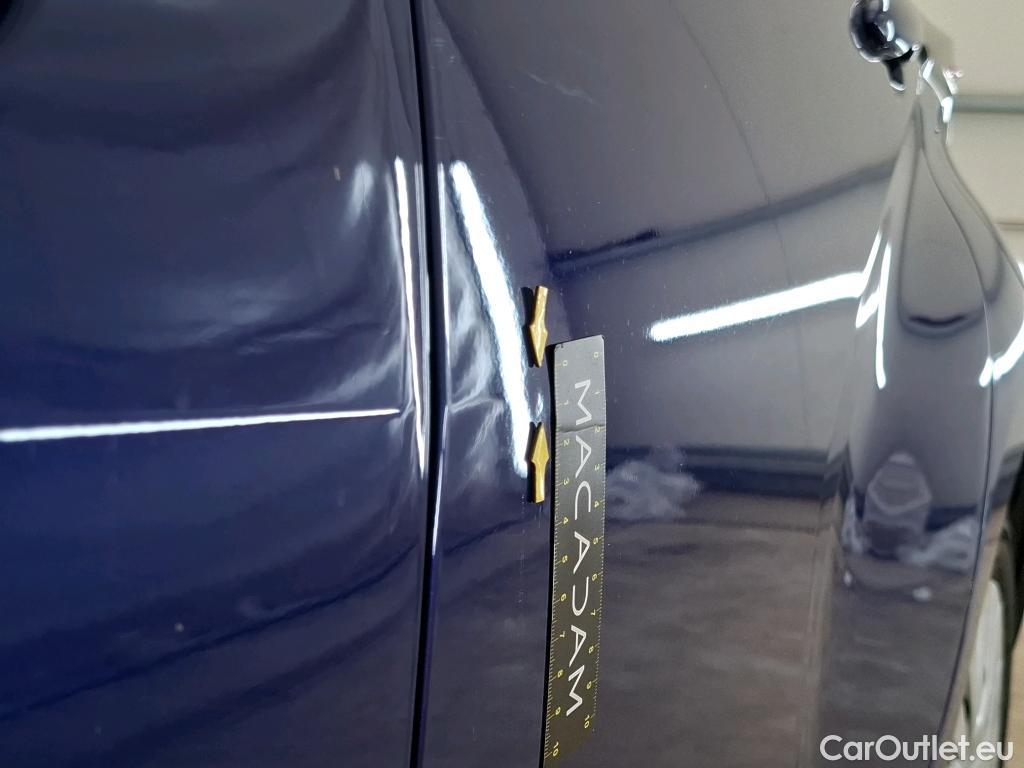  Toyota  Yaris TOYOTA  Hybride / 2019 / 5P / Berline Hybride 116h France Business Stage Acad #32