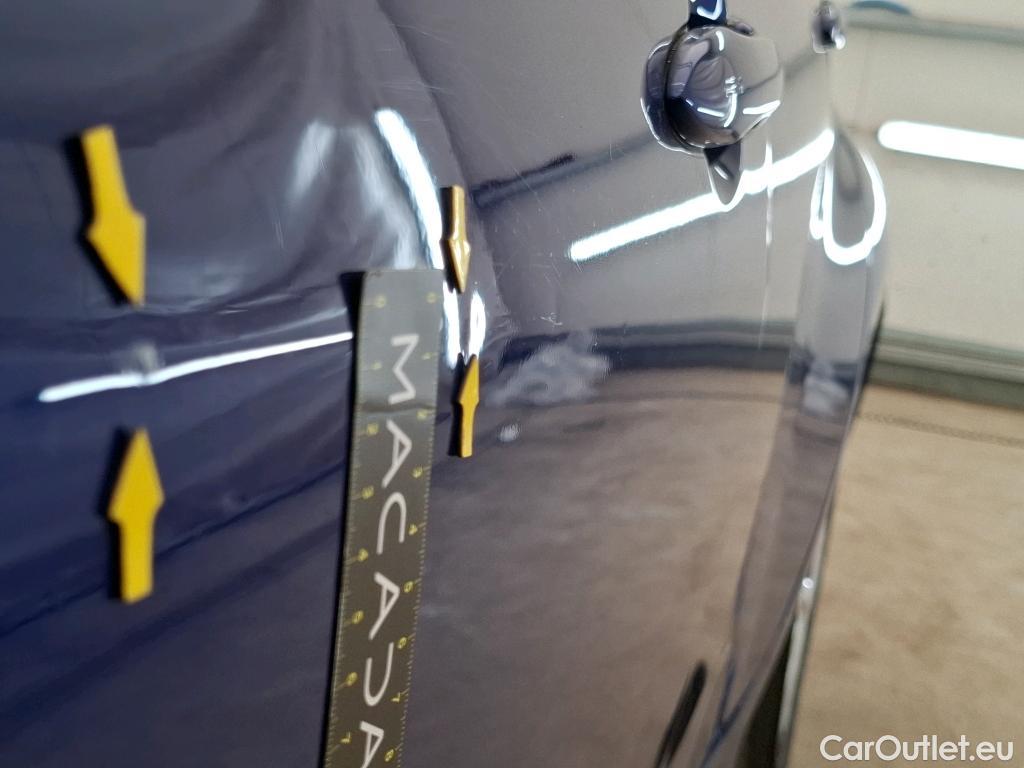  Toyota  Yaris TOYOTA  Hybride / 2019 / 5P / Berline Hybride 116h France Business Stage Acad #41