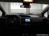  Toyota  Yaris TOYOTA  / 2017 / 5P / BERLINA 1.5 HYBRID BUSINESS #3