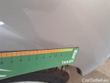  Toyota  Yaris TOYOTA  / 2017 / 5P / BERLINA 1.5 HYBRID BUSINESS #30