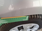  Toyota  Yaris TOYOTA  / 2017 / 5P / BERLINA 1.5 HYBRID BUSINESS #32