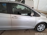  Toyota  Yaris TOYOTA  / 2017 / 5P / BERLINA 1.5 HYBRID BUSINESS #35