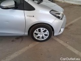  Toyota  Yaris TOYOTA  / 2017 / 5P / BERLINA 1.5 HYBRID BUSINESS #66