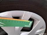  Toyota  Yaris TOYOTA  / 2017 / 5P / BERLINA 1.5 HYBRID BUSINESS #65