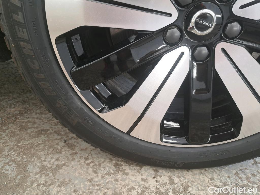  Volvo  XC 40 XC40 Plus Recharge Pure Electric 2WD 70kWh BVA #8
