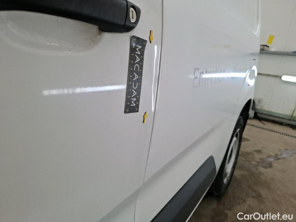  Citroen  Berlingo CITROEN  / 2018 / 4P / Fourgonnette M 650kg BlueHDi 75 S&S BVM Club #2