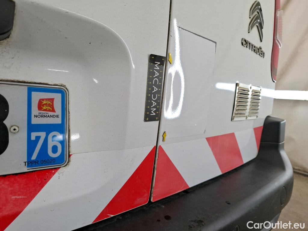  Citroen  Berlingo CITROEN  / 2018 / 4P / Fourgonnette M 650kg BlueHDi 75 S&S BVM Club #5