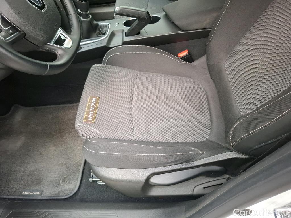  Renault  Megane  IV Berline 5pt. Société Air Nav 1.5 dCi 90CV BVM6 E6 #18
