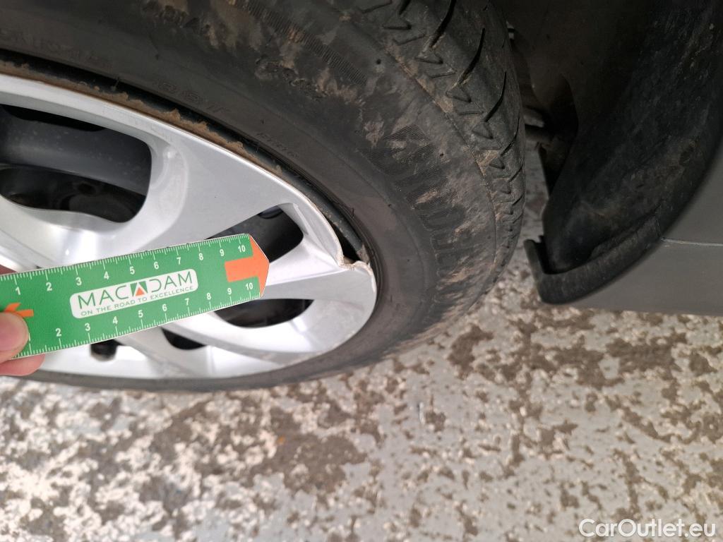  Citroen  C3  Société Feel 1.5 BlueHDI 100CV BVM6 E6d #19