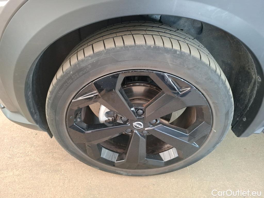  Nissan  Juke NISSAN  / 2019 / 5P / Crossover Hybrid 143 Premiere Edition #3