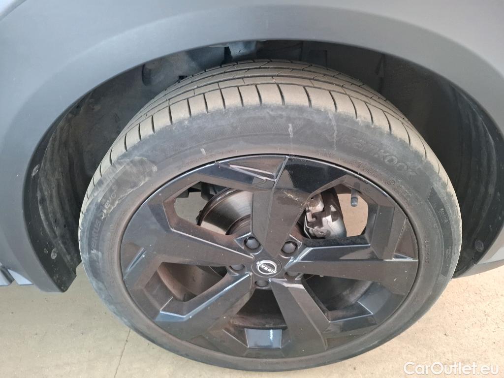  Nissan  Juke NISSAN  / 2019 / 5P / Crossover Hybrid 143 Premiere Edition #9