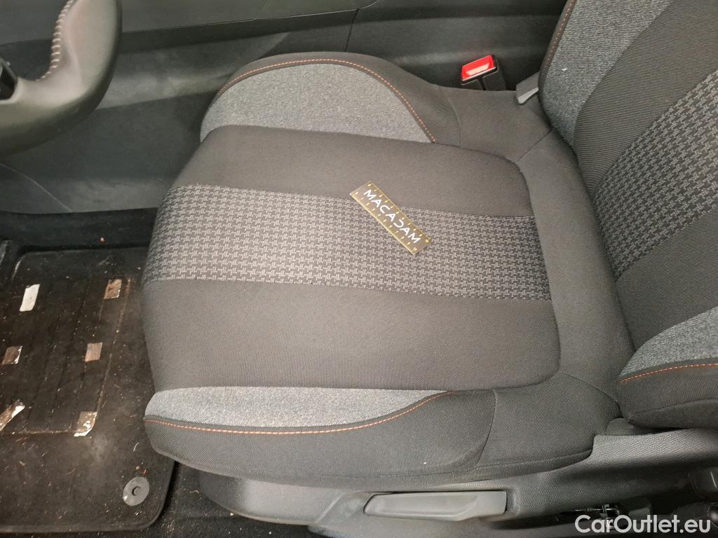  Peugeot  3008  Active Pack 1.2 PureTech 130CV BVM6 E6d #16