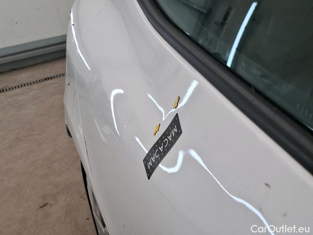  Renault  Clio  IV Air MediaNav 1.5 dCi 75CV BVM5 E6 #9