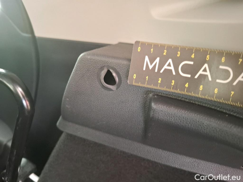  Renault  Clio  IV Air MediaNav 1.5 dCi 75CV BVM5 E6 #25