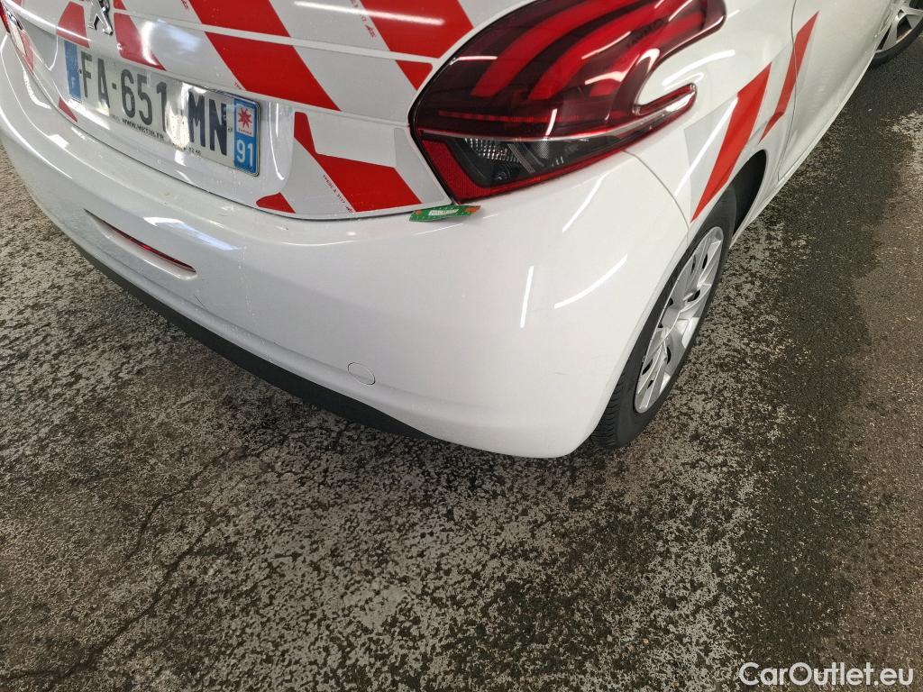  Peugeot  208  Affaire Premium 1.6 HDi 75CV BVM5 E6 #4